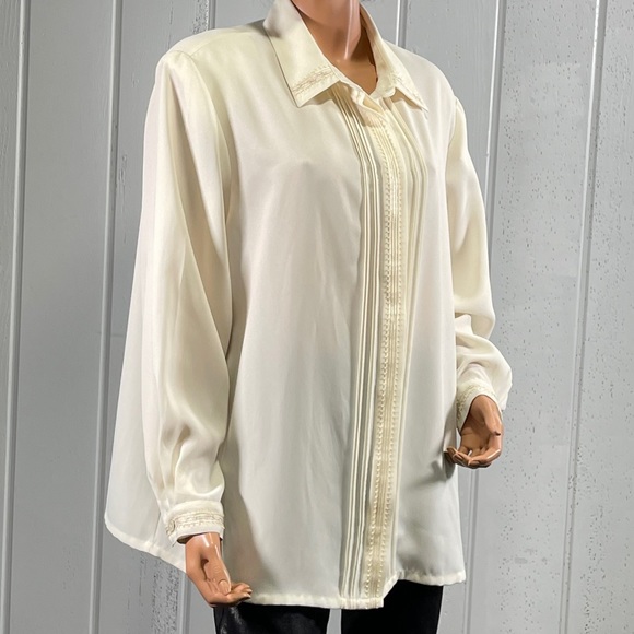 *Koret Women’s Beige Button Up Blouse Size 18W - Picture 1 of 9